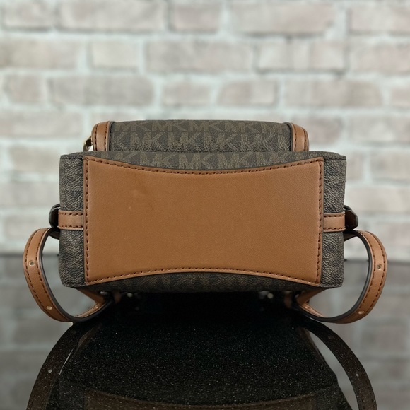 MICHAEL KORS JAYCEE XS BACKPACK MK SIGNATURE CONVERTIBLE SHOULDER BAG $398 Brown - Picture 4 of 8